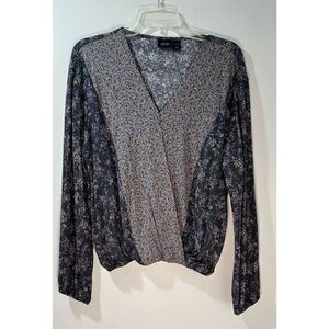 Daytrip women’s BOHO long sleeve blue floral print top size Medium #42-1057